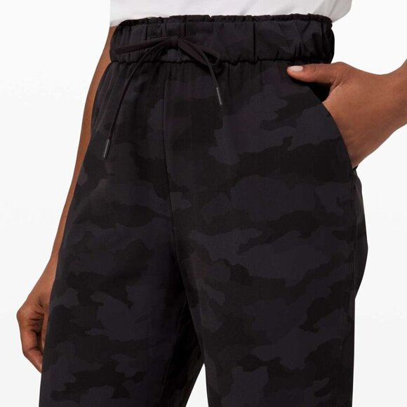 EUC Lululemon | Keep Moving Pant 7/8 High-Rises Size 6 - Picture 4 of 10